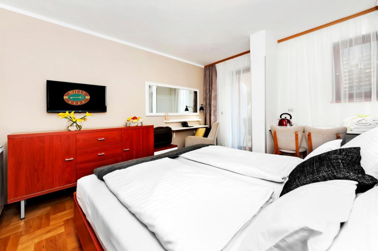 Villa Milli B&B Ровинь Экстерьер фото