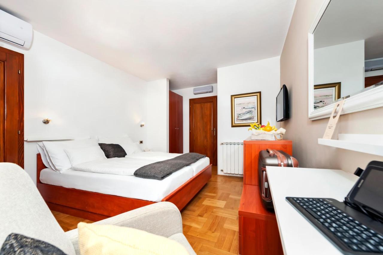 Villa Milli B&B Ровинь Экстерьер фото